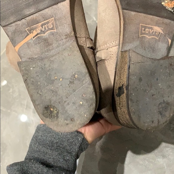 Levi’s suede ankle boot taupe size 6.5 - Picture 4 of 5